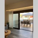 Aelia Luxury House Rétino